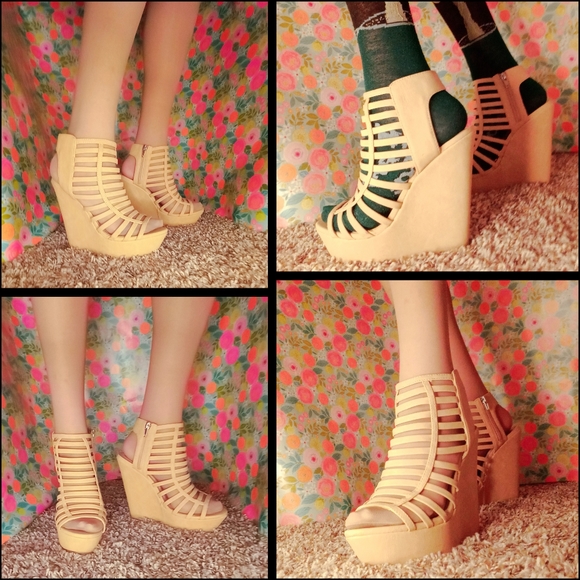 ☆3/$20* Heart in D Tan Caged Wedge Heels - Picture 11 of 15
